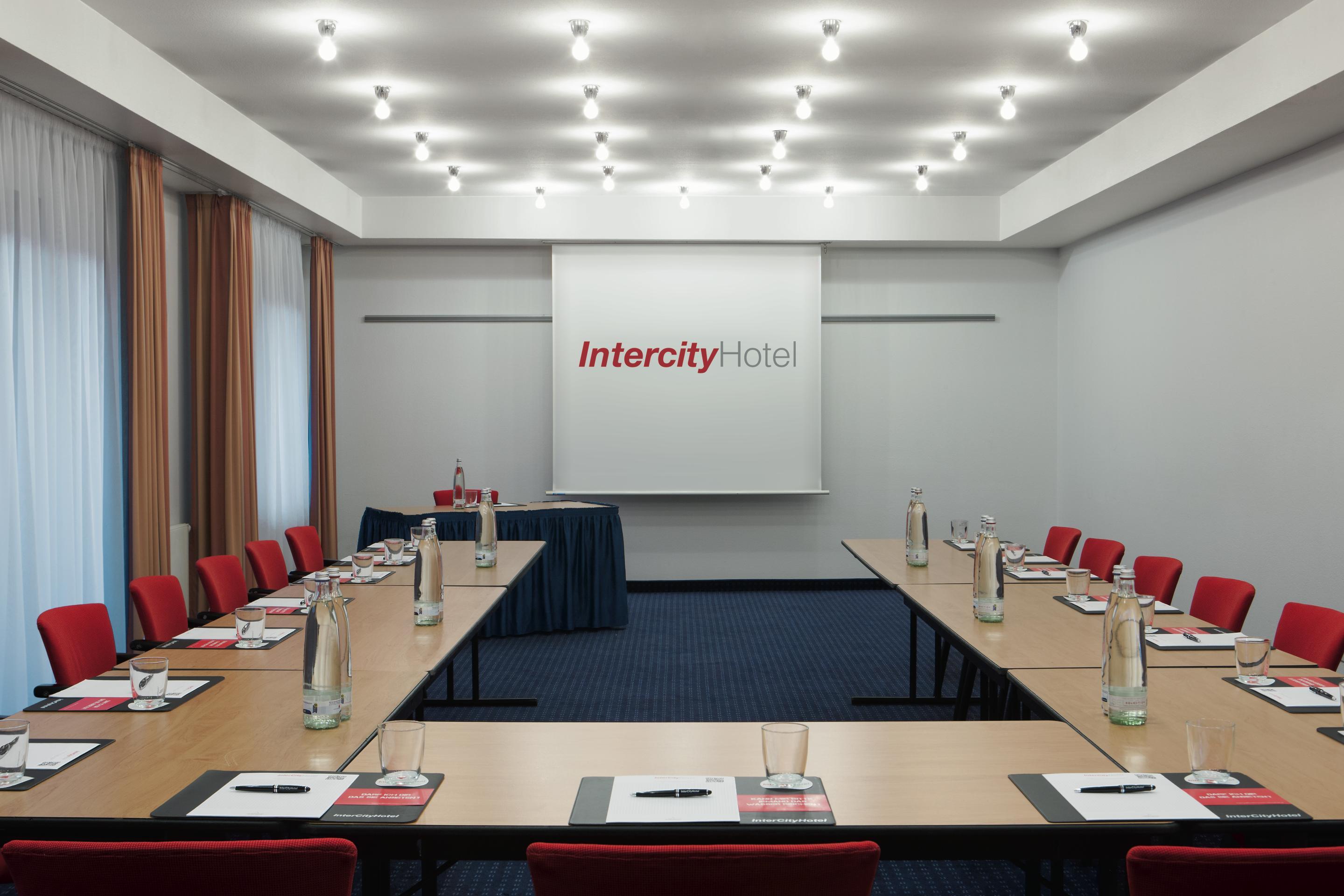 Intercityhotel Frankfurt Airport Hotel 4*