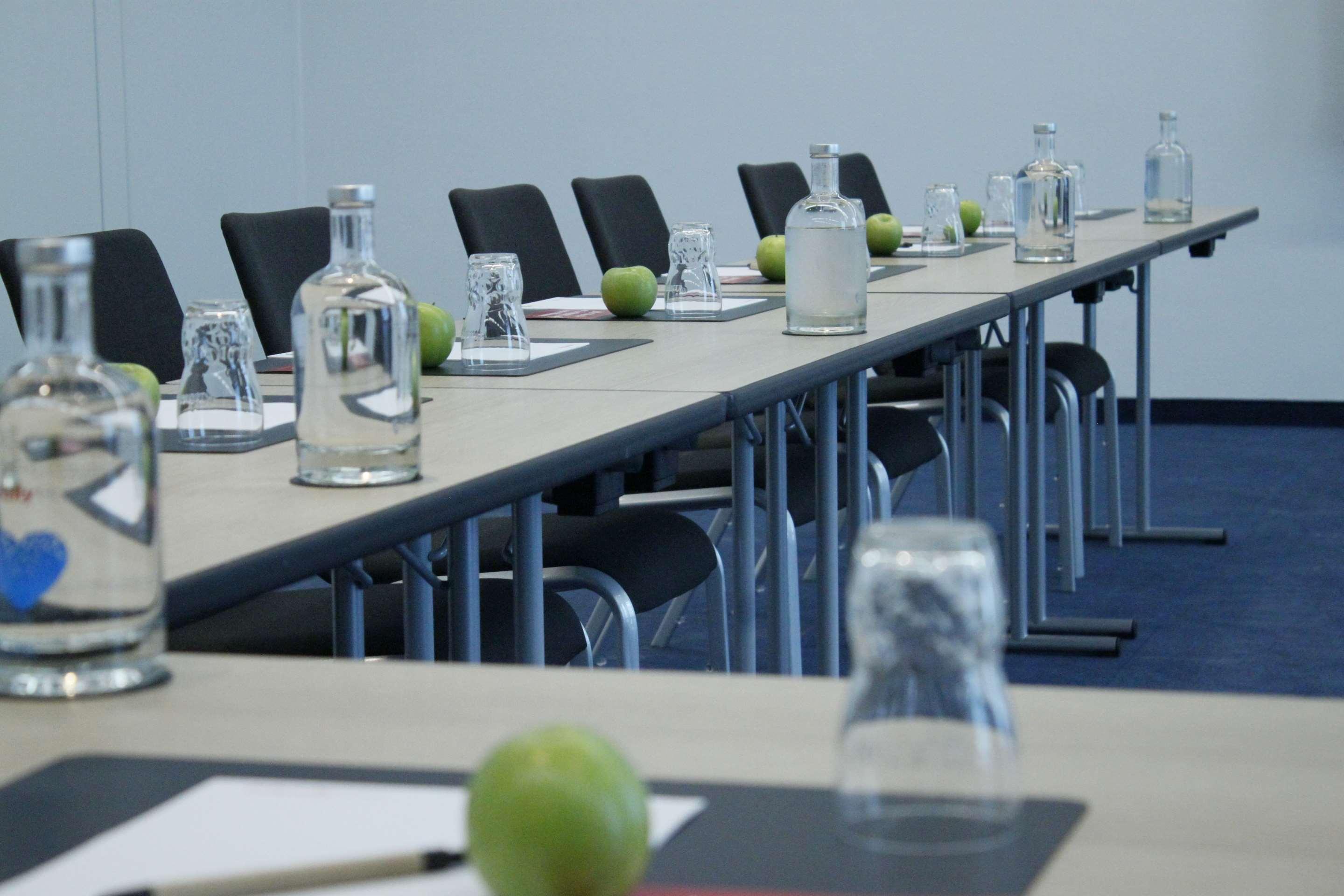 Intercityhotel Frankfurt Airport 4*