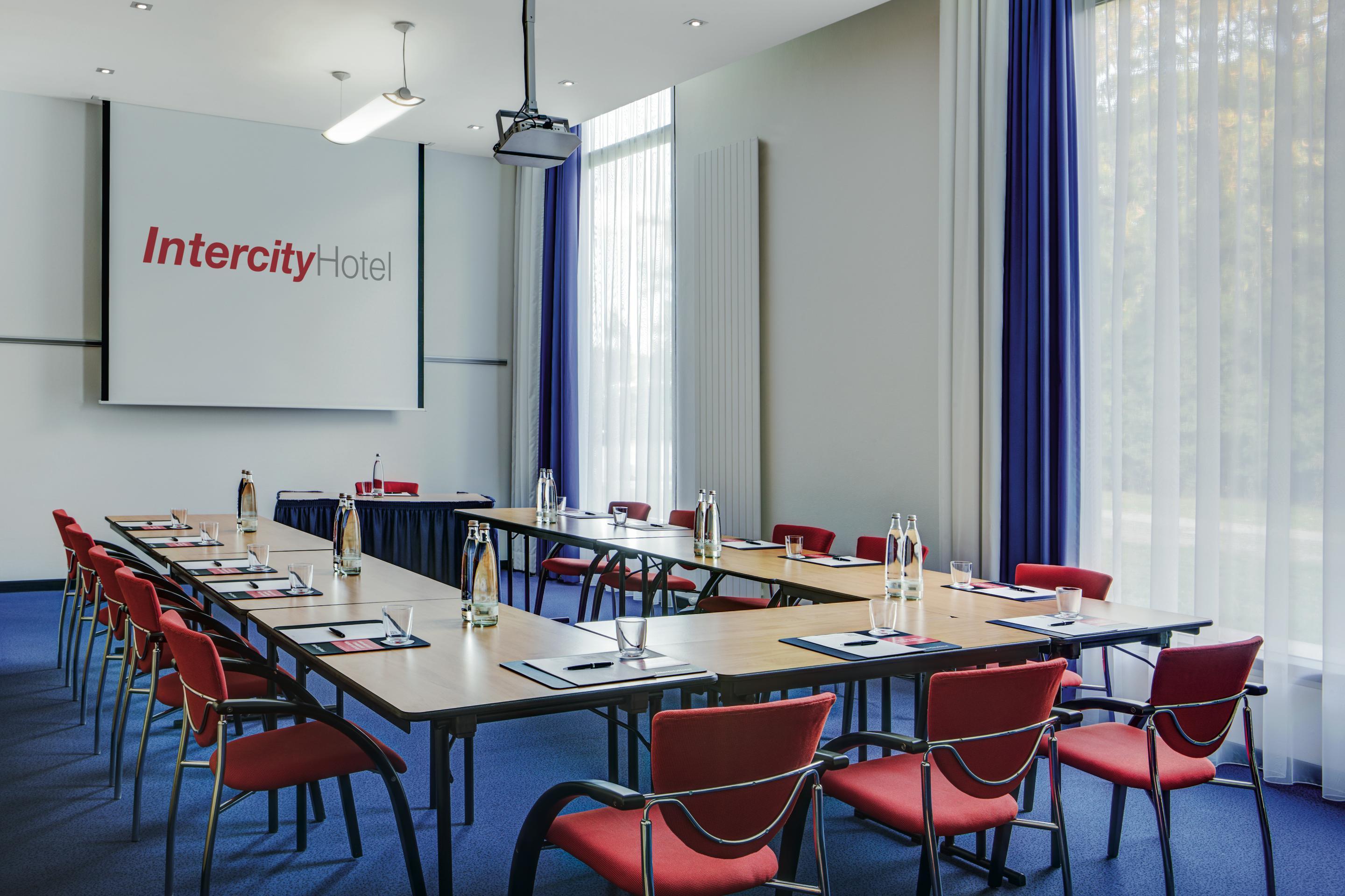 Intercityhotel Frankfurt Airport Hotel 4*